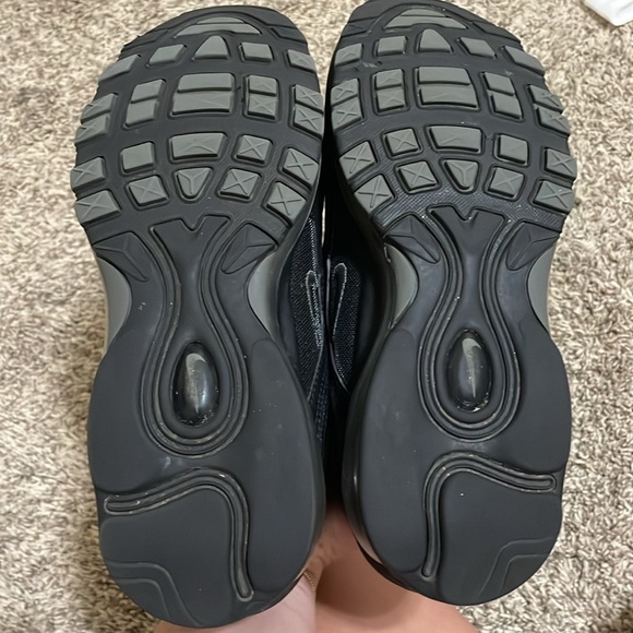 Women’s Nike Air Max 97’s - Picture 4 of 5